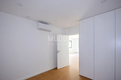 Apartamento T1 para Venda em Esgueira