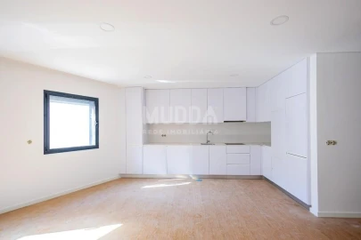 Apartamento T1 para Venda em Esgueira