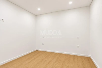 Apartamento T1 para Venda em Esgueira
