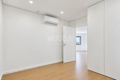 Apartamento T1 para Venda em Esgueira