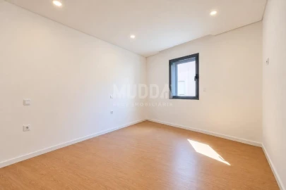 Apartamento T1 para Venda em Esgueira