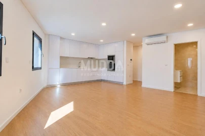 Apartamento T1 para Venda em Esgueira