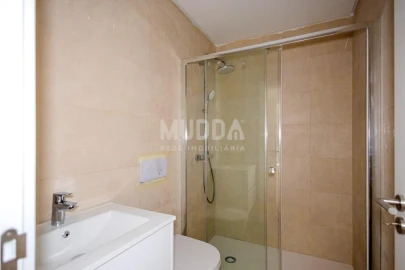 Apartamento T1 para Venda em Esgueira