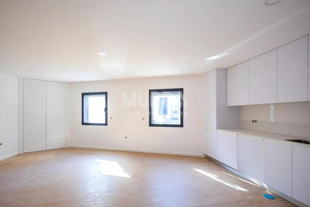 Apartamento T1 para Venda em Esgueira Foto 2