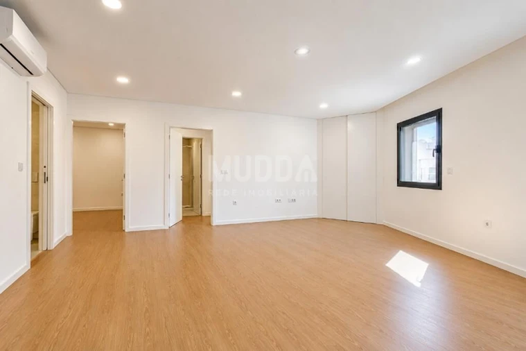 Apartamento T1 para Venda em Esgueira Foto 5