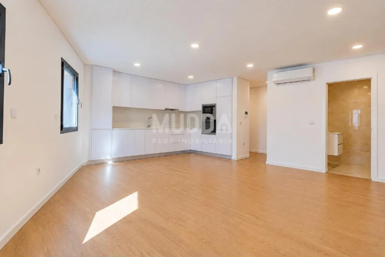 Apartamento T1 para Venda em Esgueira Foto 4