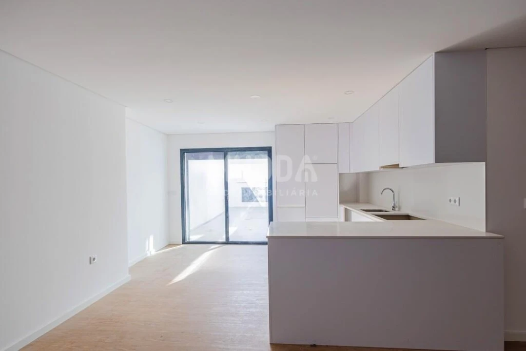 Apartamento T2 para Venda em Esgueira Foto 3