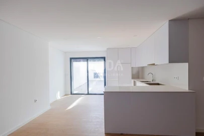 Apartamento T2 para Venda em Esgueira