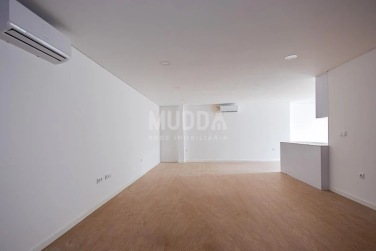 Apartamento T2 para Venda em Esgueira Foto 4