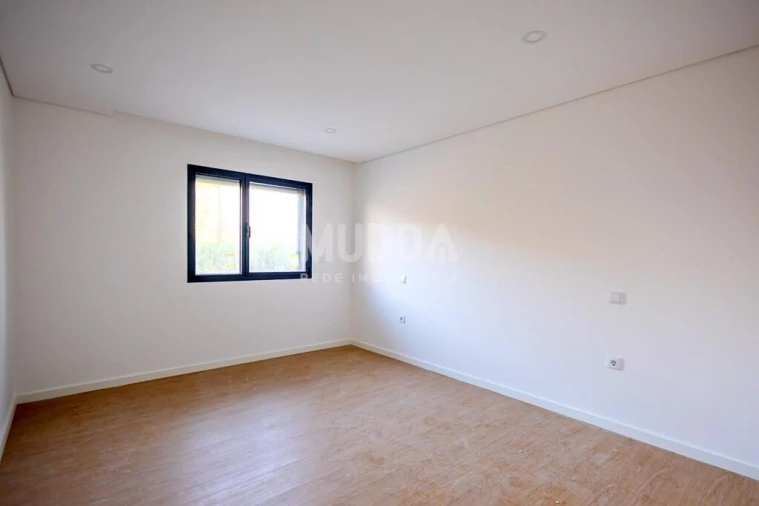 Apartamento T2 para Venda em Esgueira Foto 9