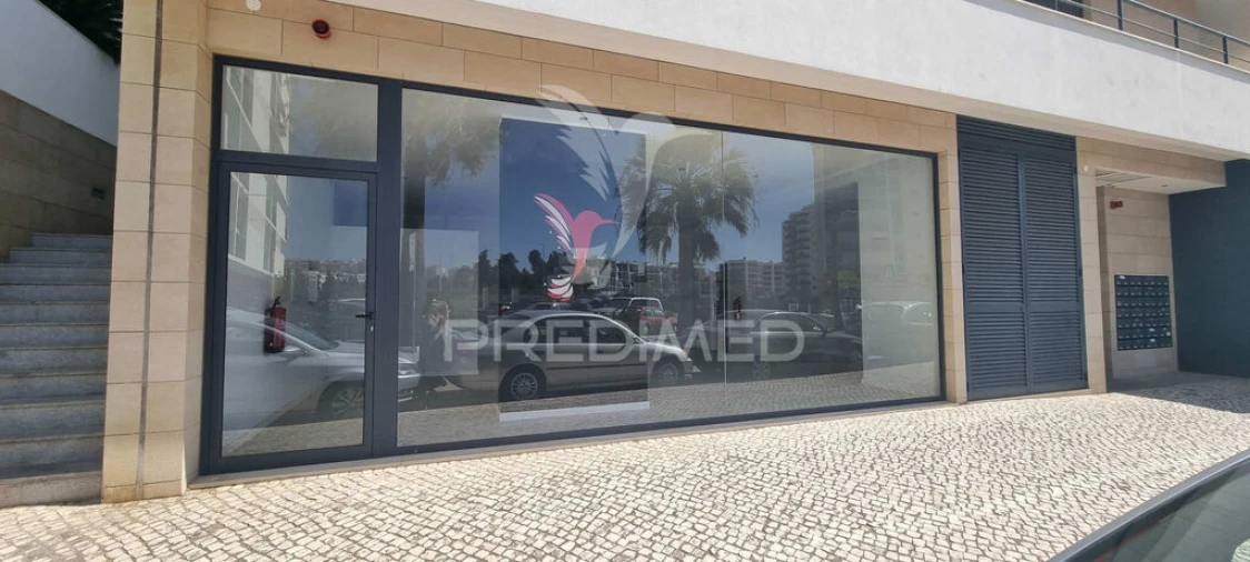 Loja para Arrendamento em Portimão Foto 1