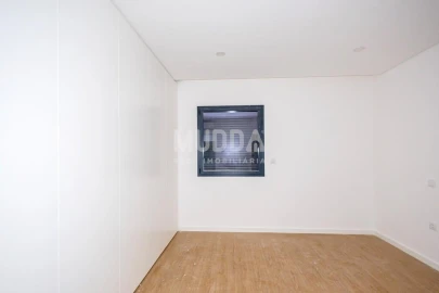 Apartamento T2 para Venda em Esgueira