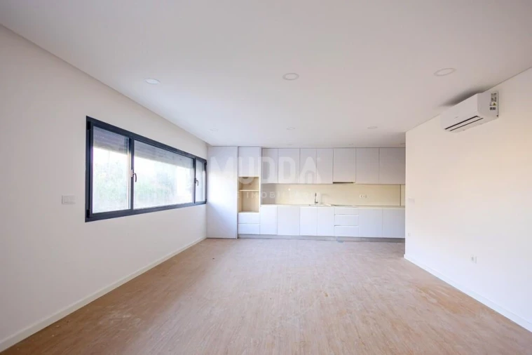 Apartamento T2 para Venda em Esgueira Foto 3