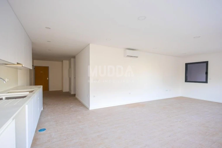 Apartamento T2 para Venda em Esgueira Foto 4