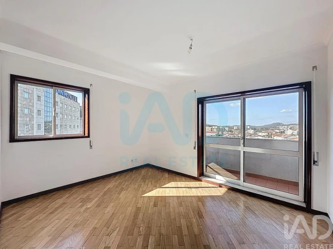 Apartamento T2 para Venda em Valongo Foto 13