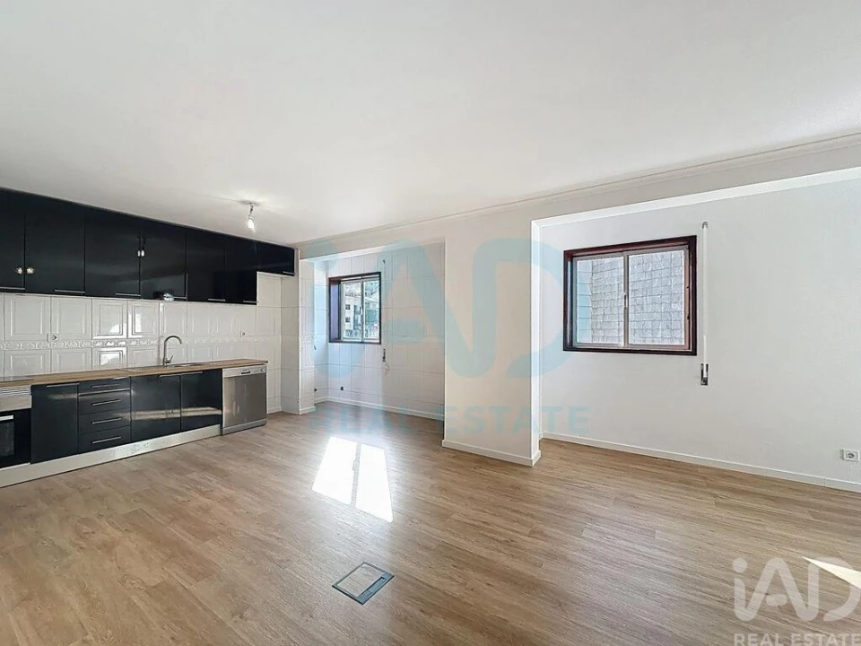 Apartamento T2 para Venda em Valongo Foto 6