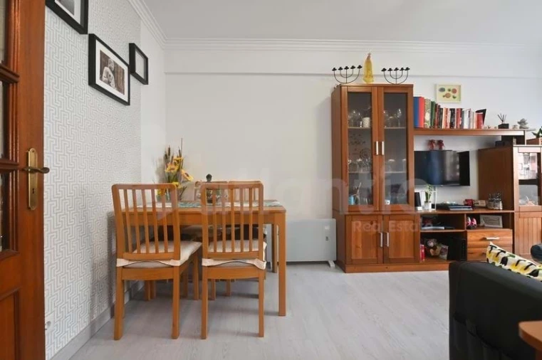 Apartamento T2 para Venda em Agualva e Mira-Sintra Foto 2