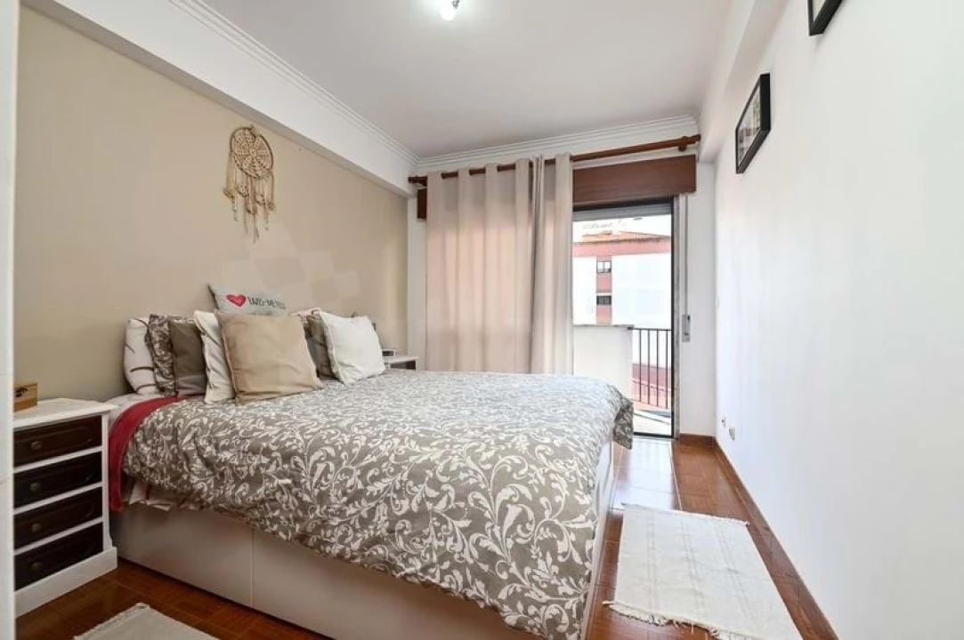 Apartamento T2 para Venda em Agualva e Mira-Sintra Foto 7