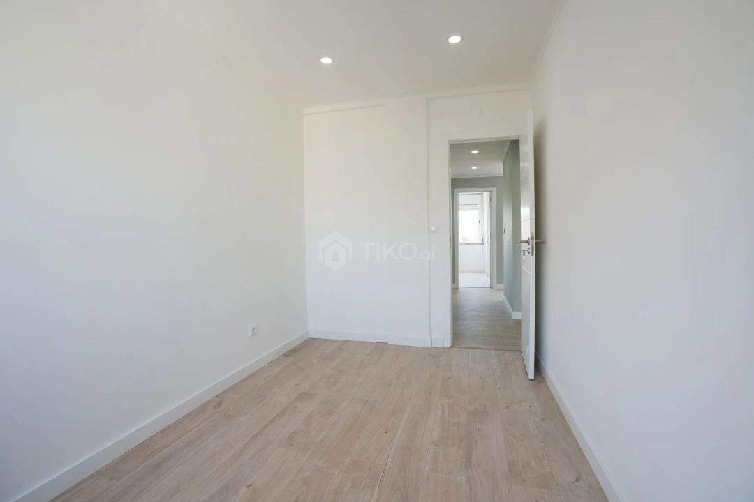 Apartamento T2 para Venda em Odivelas Foto 15