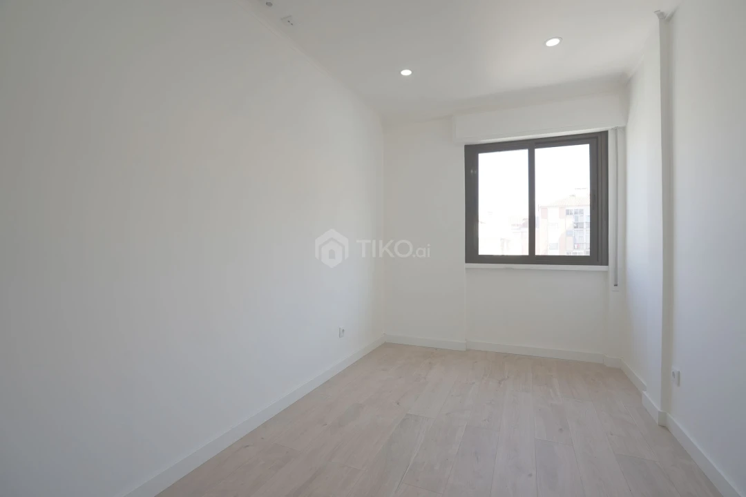 Apartamento T2 para Venda em Odivelas Foto 16