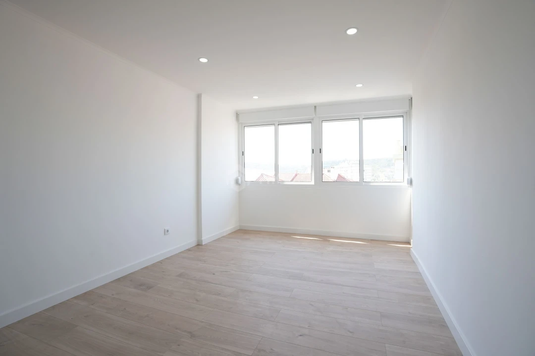 Apartamento T2 para Venda em Odivelas Foto 14