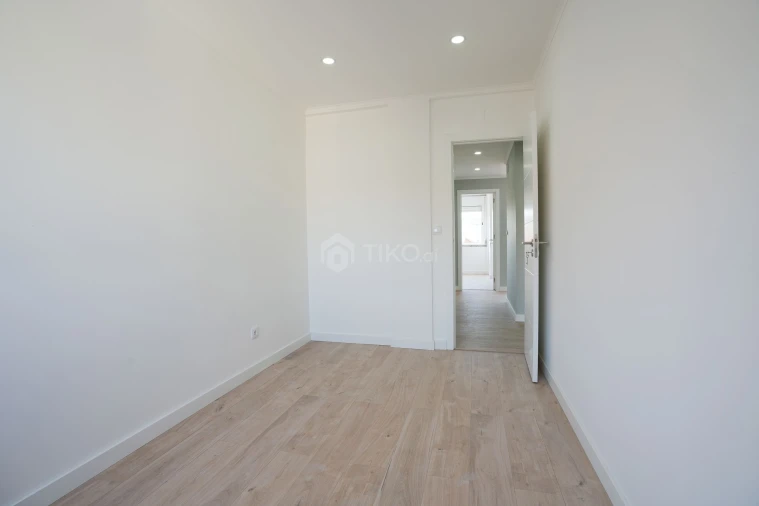 Apartamento T2 para Venda em Odivelas Foto 15