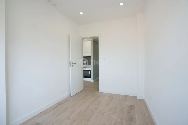 Apartamento T2 para Venda em Odivelas Foto 18