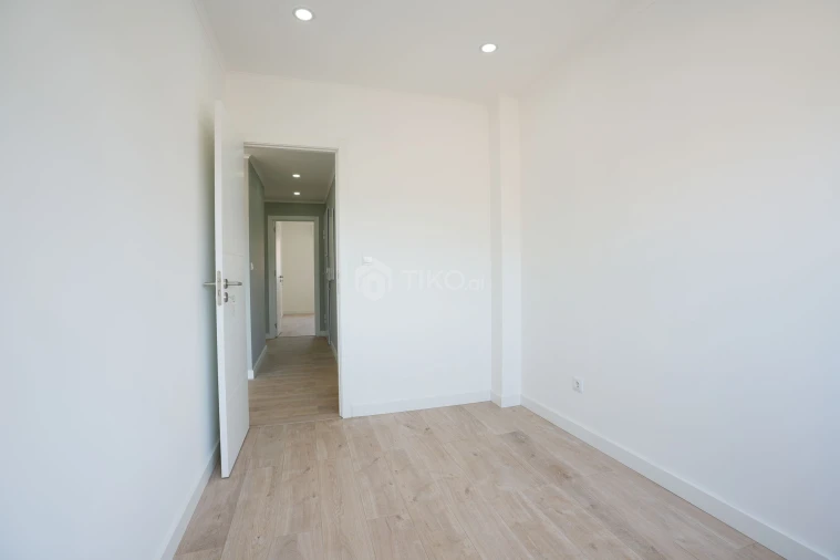 Apartamento T2 para Venda em Odivelas Foto 19
