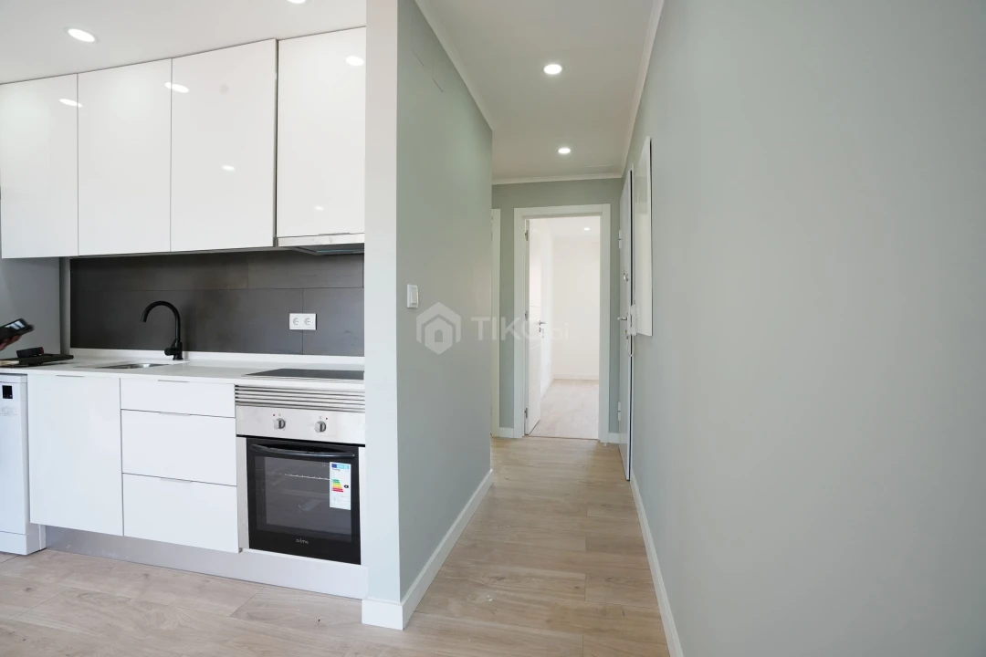 Apartamento T2 para Venda em Odivelas Foto 2
