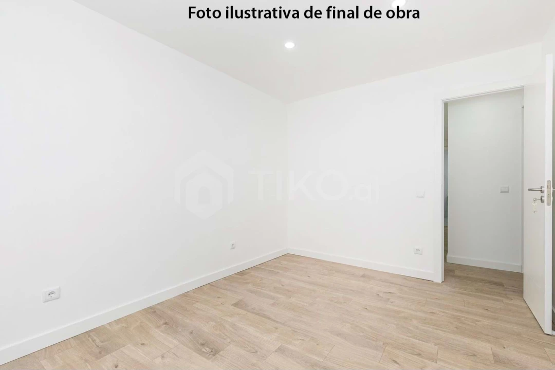 Apartamento T2 para Venda em Odivelas Foto 14