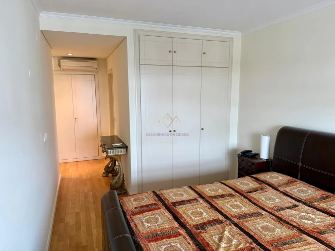 Apartamento T3 para Arrendamento em Campolide Foto 12