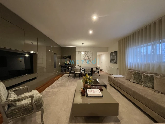 Apartamento T2 para Venda em Aldoar, Foz do Douro e Nevogilde Foto 3