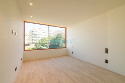 Apartamento T5 para Venda em Aldoar, Foz do Douro e Nevogilde
