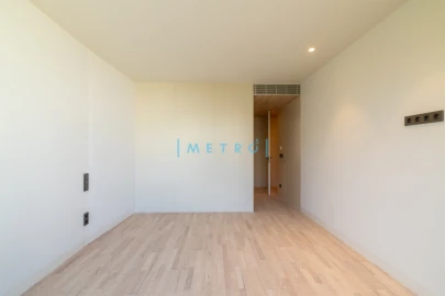 Apartamento T5 para Venda em Aldoar, Foz do Douro e Nevogilde