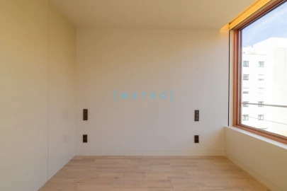 Apartamento T5 para Venda em Aldoar, Foz do Douro e Nevogilde