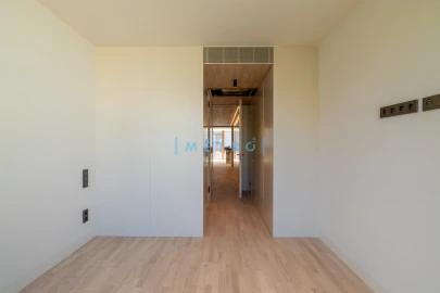 Apartamento T5 para Venda em Aldoar, Foz do Douro e Nevogilde