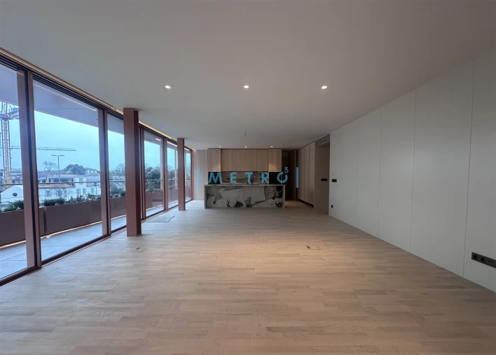 Apartamento T5 para Venda em Aldoar, Foz do Douro e Nevogilde Foto 4