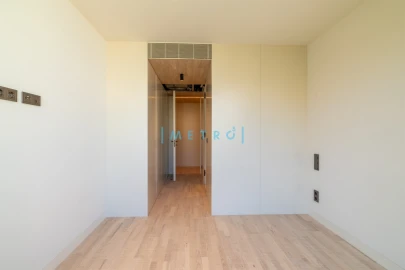 Apartamento T5 para Venda em Aldoar, Foz do Douro e Nevogilde