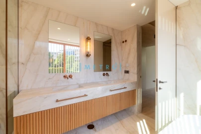 Apartamento T5 para Venda em Aldoar, Foz do Douro e Nevogilde