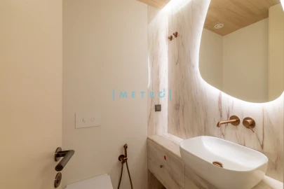 Apartamento T5 para Venda em Aldoar, Foz do Douro e Nevogilde