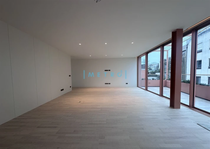 Apartamento T5 para Venda em Aldoar, Foz do Douro e Nevogilde Foto 3