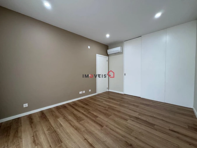 Moradia T3 para Venda em Almeirim Foto 3