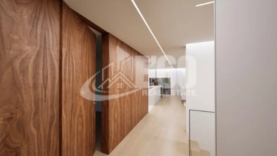 Moradia T4 para Venda em Canelas Foto 8