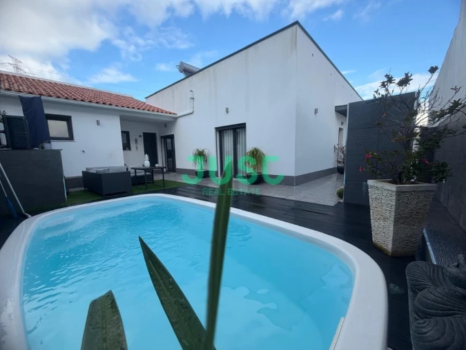 Moradia T3 para Venda em Quinta do Conde Foto 3