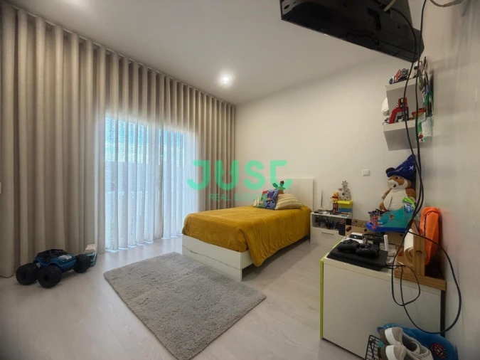 Moradia T3 para Venda em Quinta do Conde Foto 38