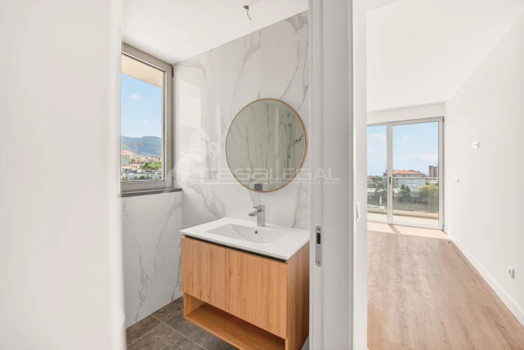 Apartamento T2 para Venda em São Martinho Foto 16