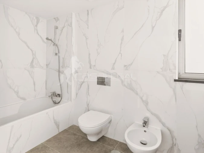 Apartamento T2 para Venda em São Martinho Foto 17