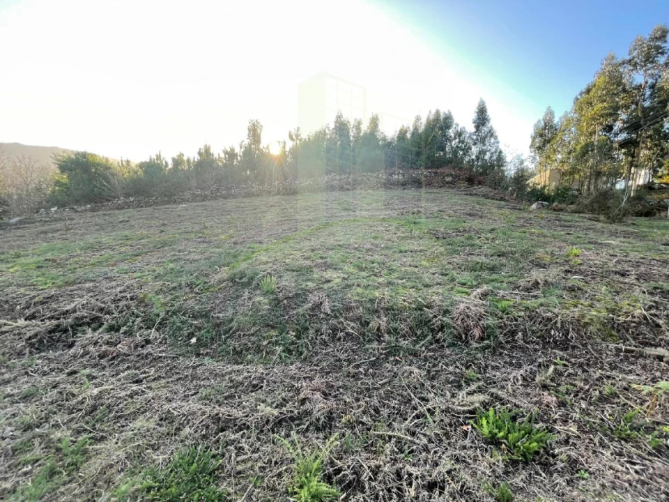 Terreno para Venda em Freixieiro de Soutelo Foto 7