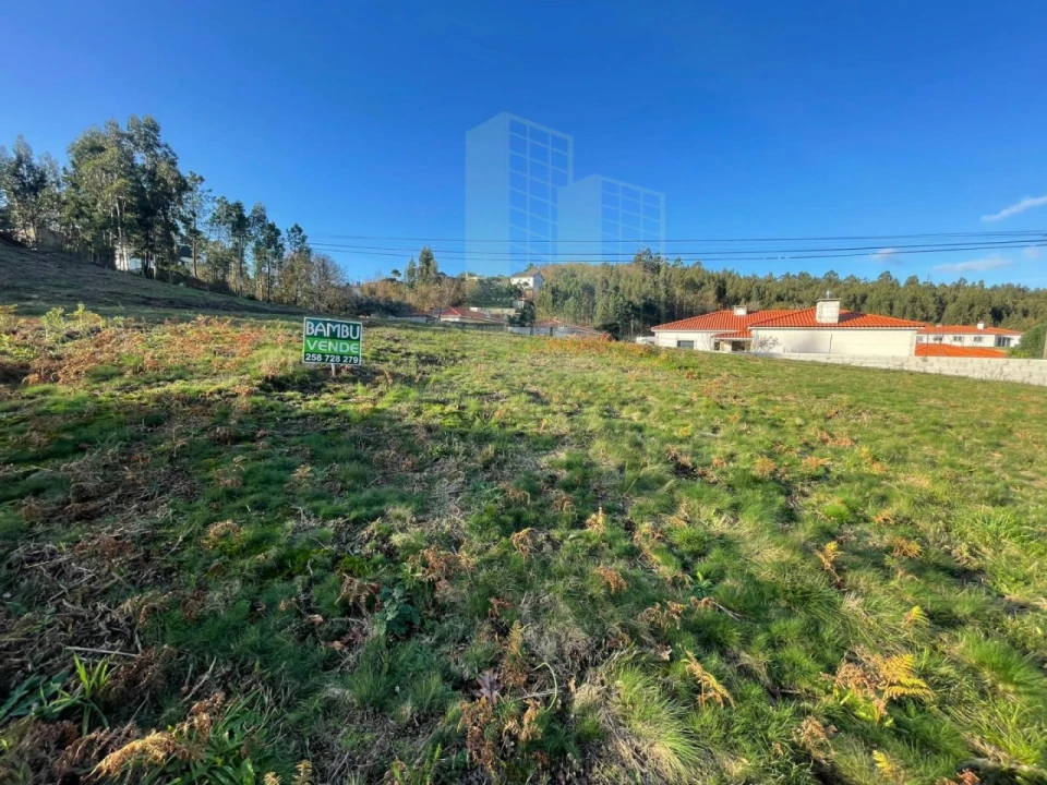 Terreno para Venda em Freixieiro de Soutelo Foto 9