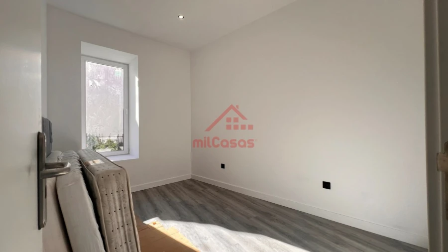 Moradia T2 para Venda em Dois Portos e Runa Foto 21